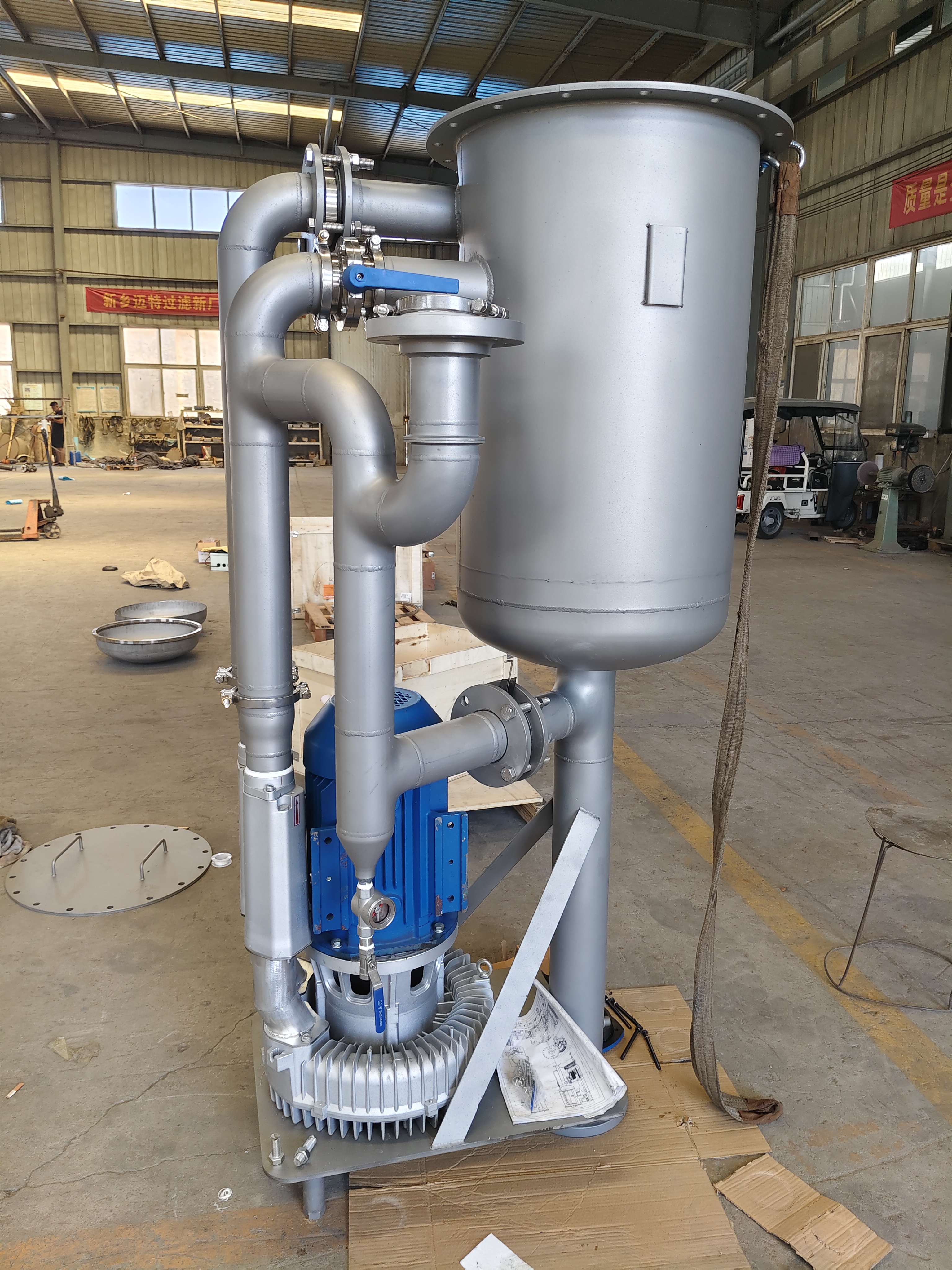 5.5kw防爆式油霧分離，500方風機油霧分離器發(fā)貨送客戶手中，